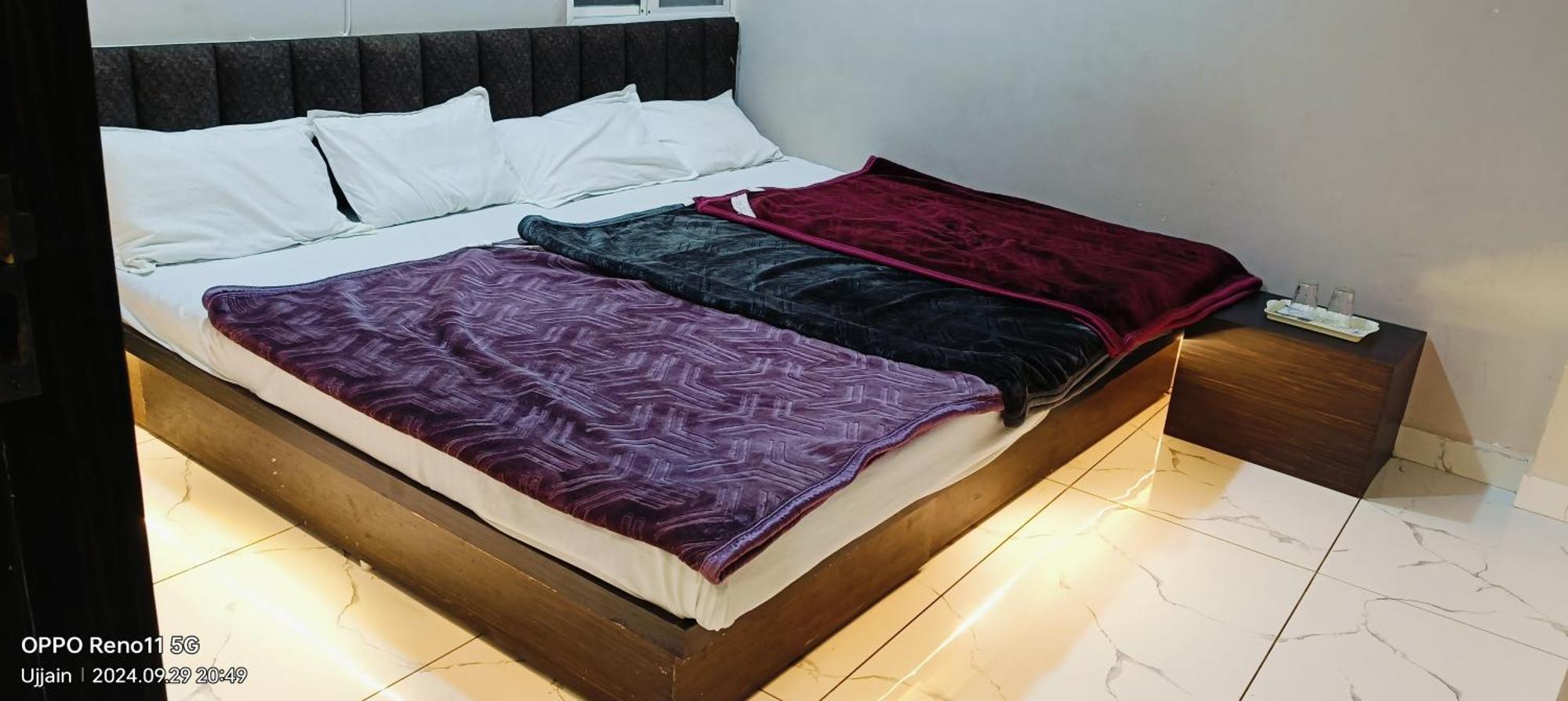 Hotel Rainbow ウッジャイン エクステリア 写真